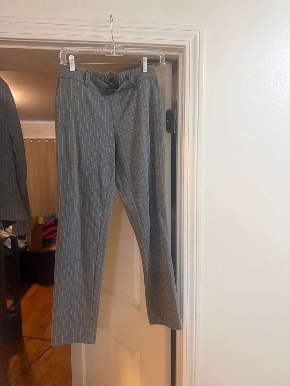 Banana Republic Grey Pinstripe Women’s Dress Pants